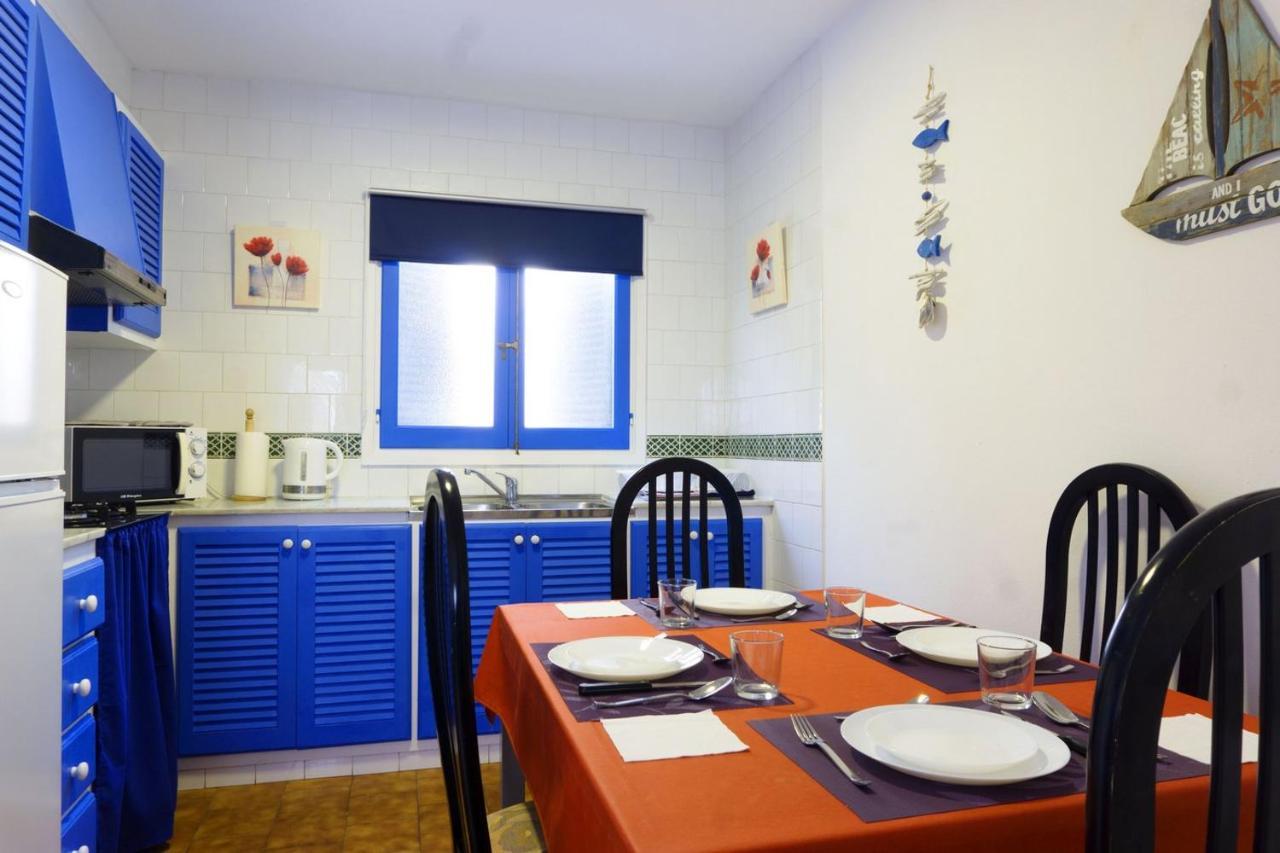Apartamentos Ciutadella Cala Blanca  Exterior photo